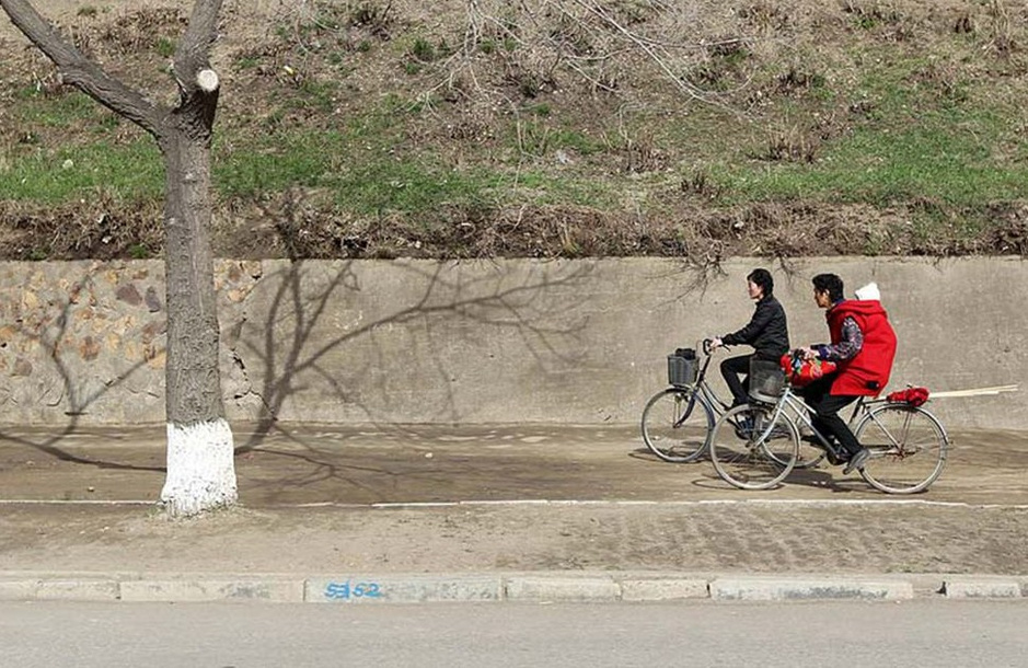 罗先市地处朝鲜北部，东南以64公里的图们江为界，与中国、俄罗斯隔江相望。1991年12月.jpg