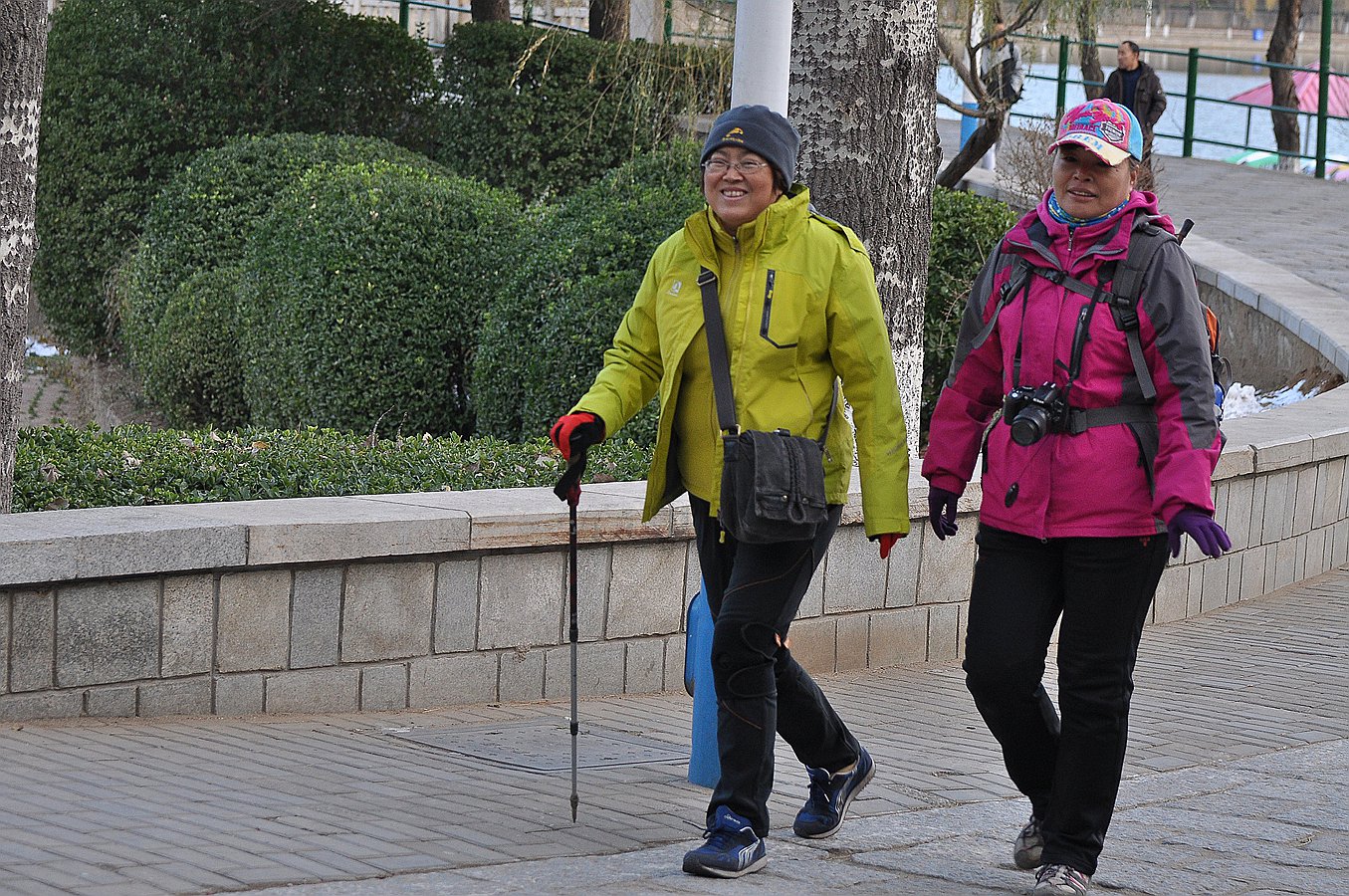 西路军行进在烽火路上 043.jpg