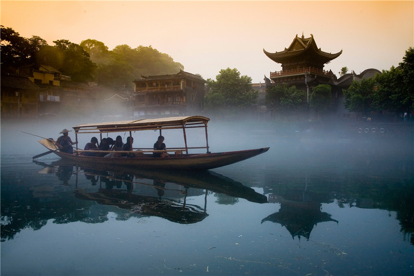 hunan_fenghuang_gucheng-002_副本.jpg