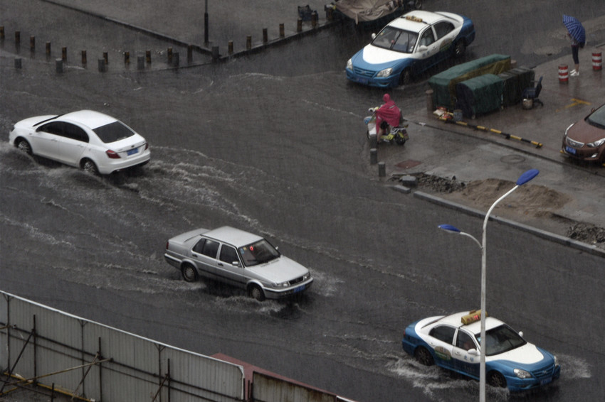 大雨如注 3.jpg