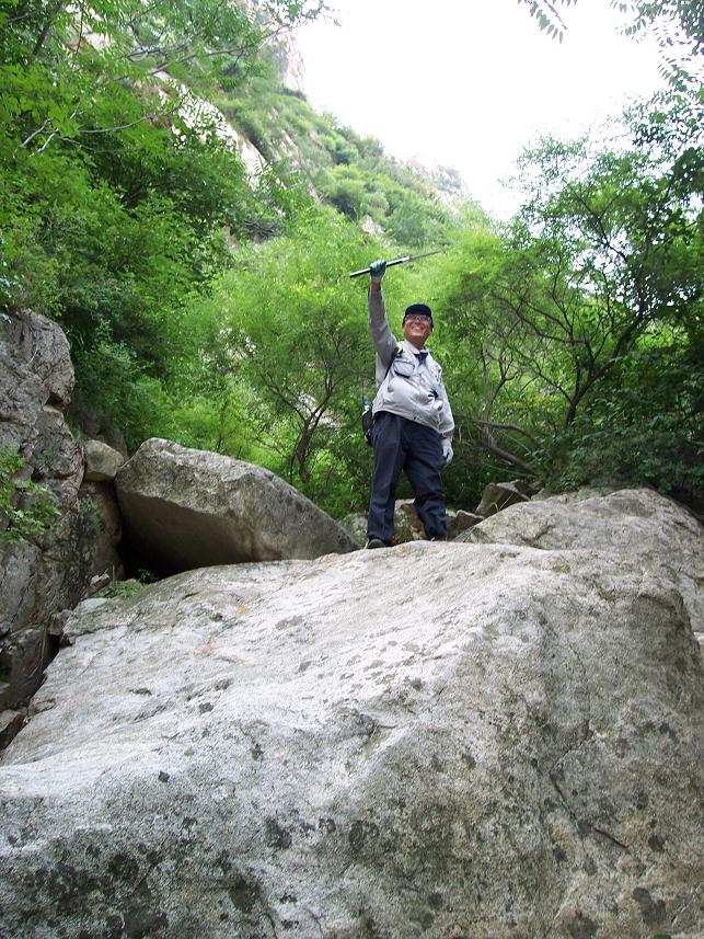 石城山横刀立马，惟我延时！