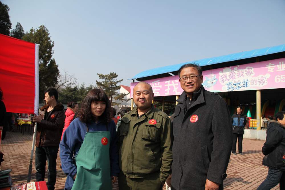 爱心义卖花絮 093.jpg