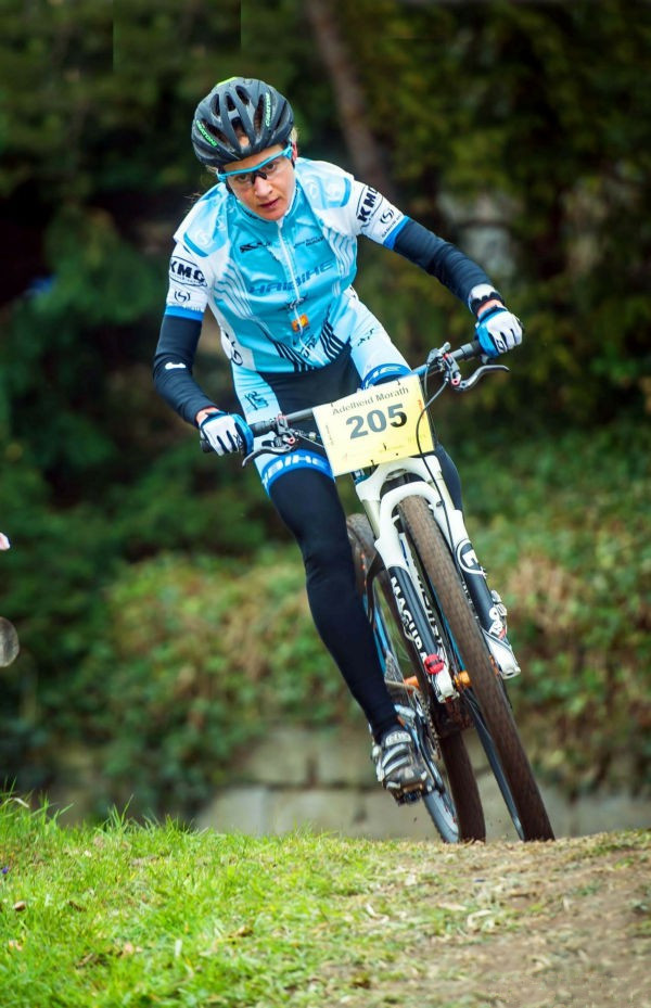 德国Haibike Pro Team 车队Adelheid Morath选手获得BMC杯山地车大奖赛亚军，29寸车。_副本.jpg